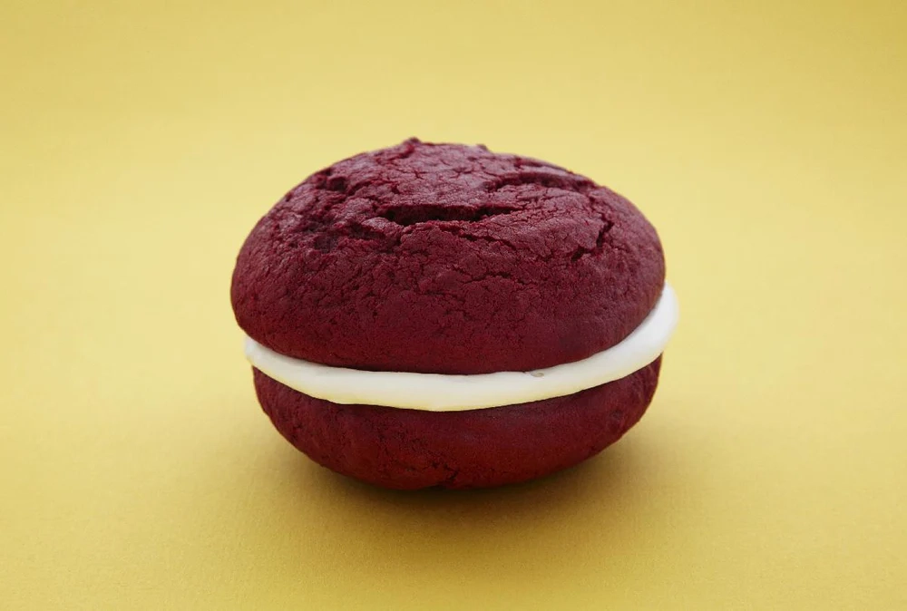 whoopie-pie-red-velvet-1-rev0-1000x-jpg-643a8dfcb0fc2053640887.webp